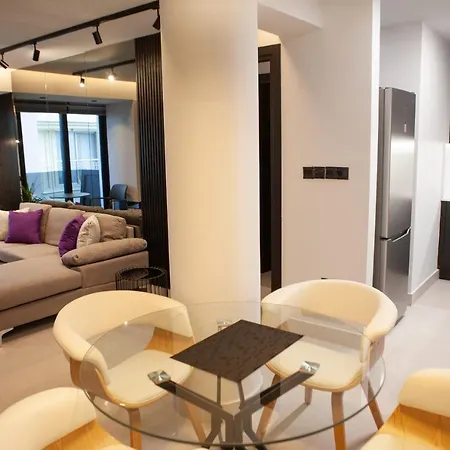 Raam Luxury Apartment Larnaca