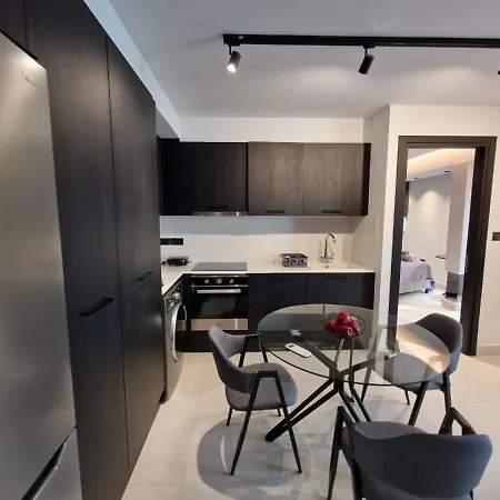 Raam Luxury Apartment Larnaca