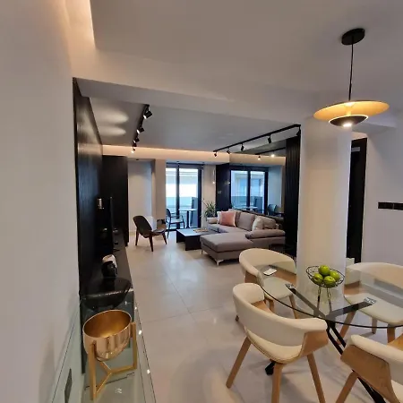 Apartment Raam Luxury Larnaca