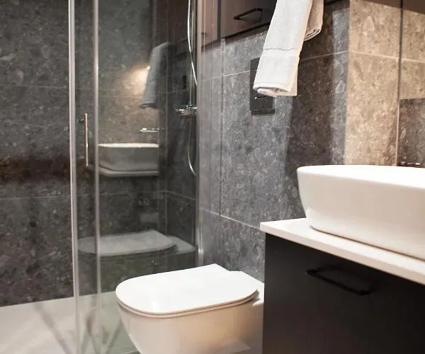 Raam Luxury Apartamento *