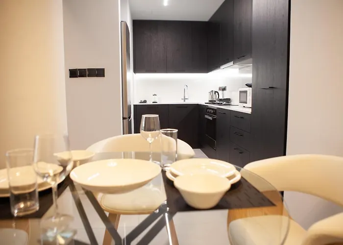 Raam Luxury Apartamento *