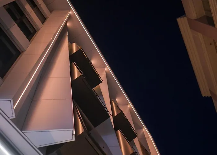 Raam Luxury Apartamento *